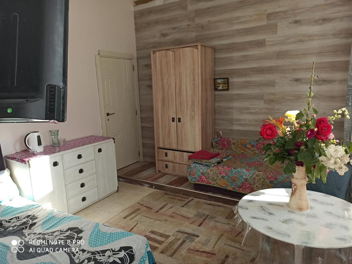Номер В Гостевом Доме У Моря Odessa Exterior foto