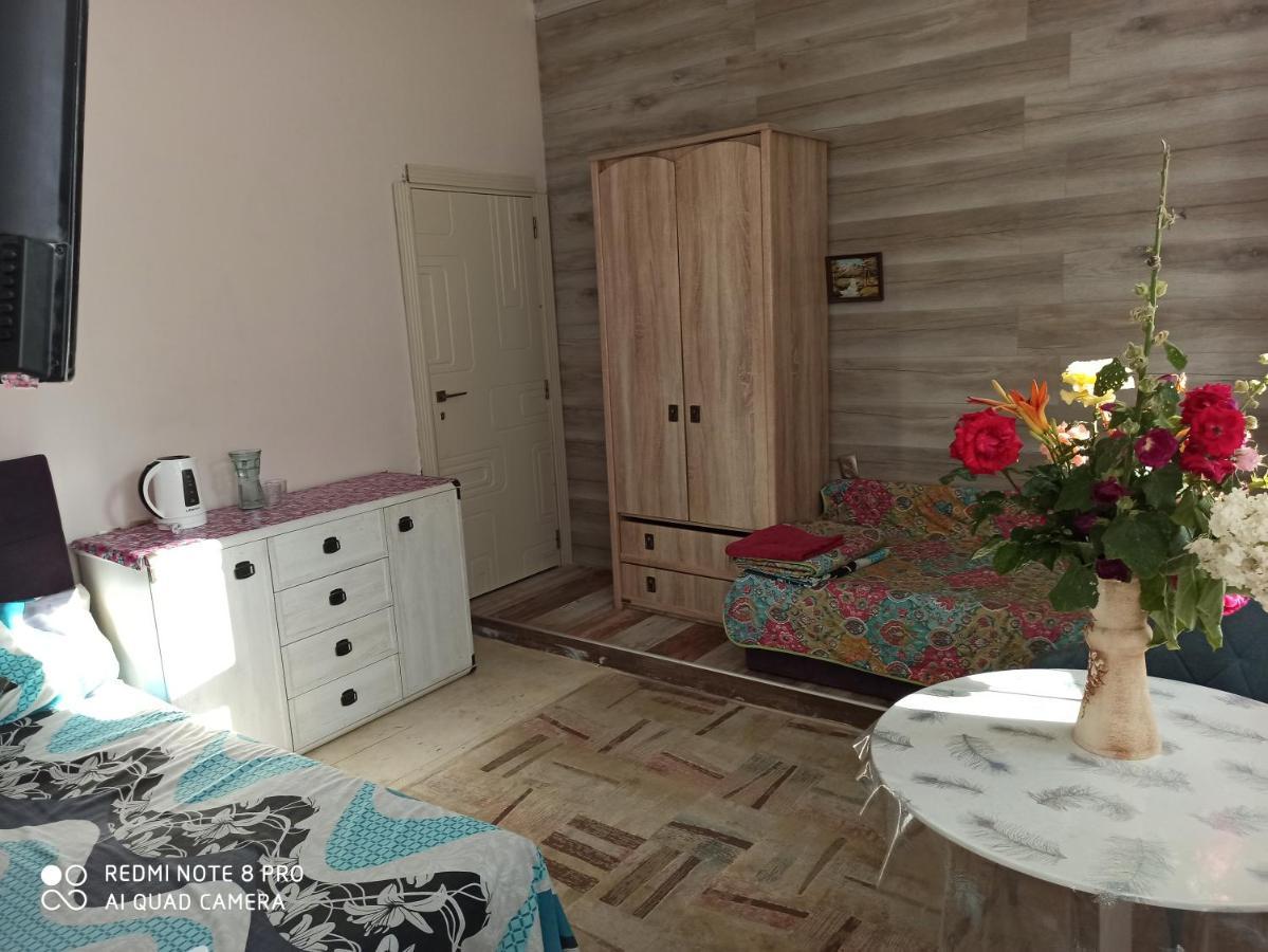 Номер В Гостевом Доме У Моря Odessa Exterior foto